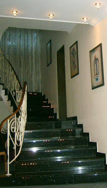 City Hotel By Celina ฮาเกิน ภายนอก รูปภาพ